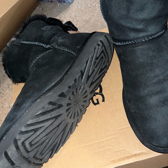 Ugg boots - Picture 2 of 4